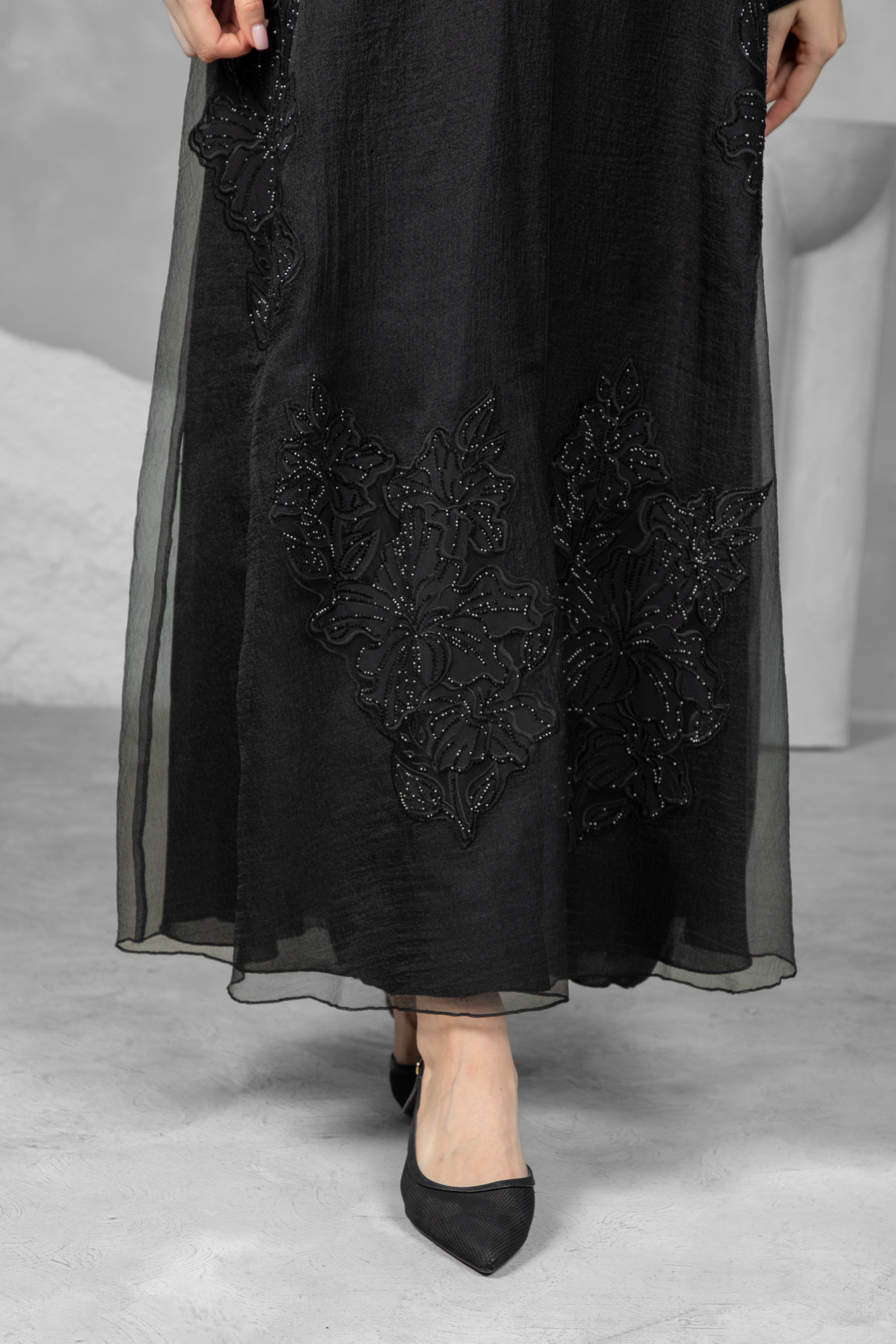 Noir Elegance Abaya
