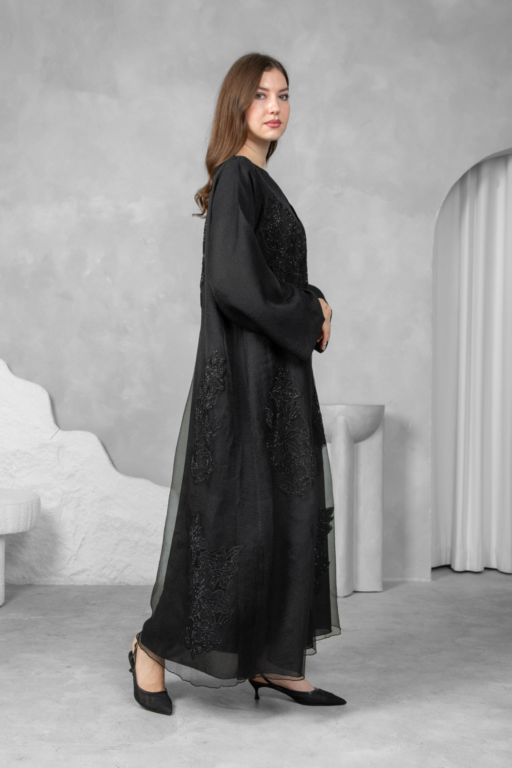 Noir Elegance Abaya