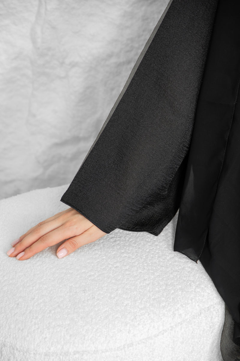 Noir Elegance Abaya