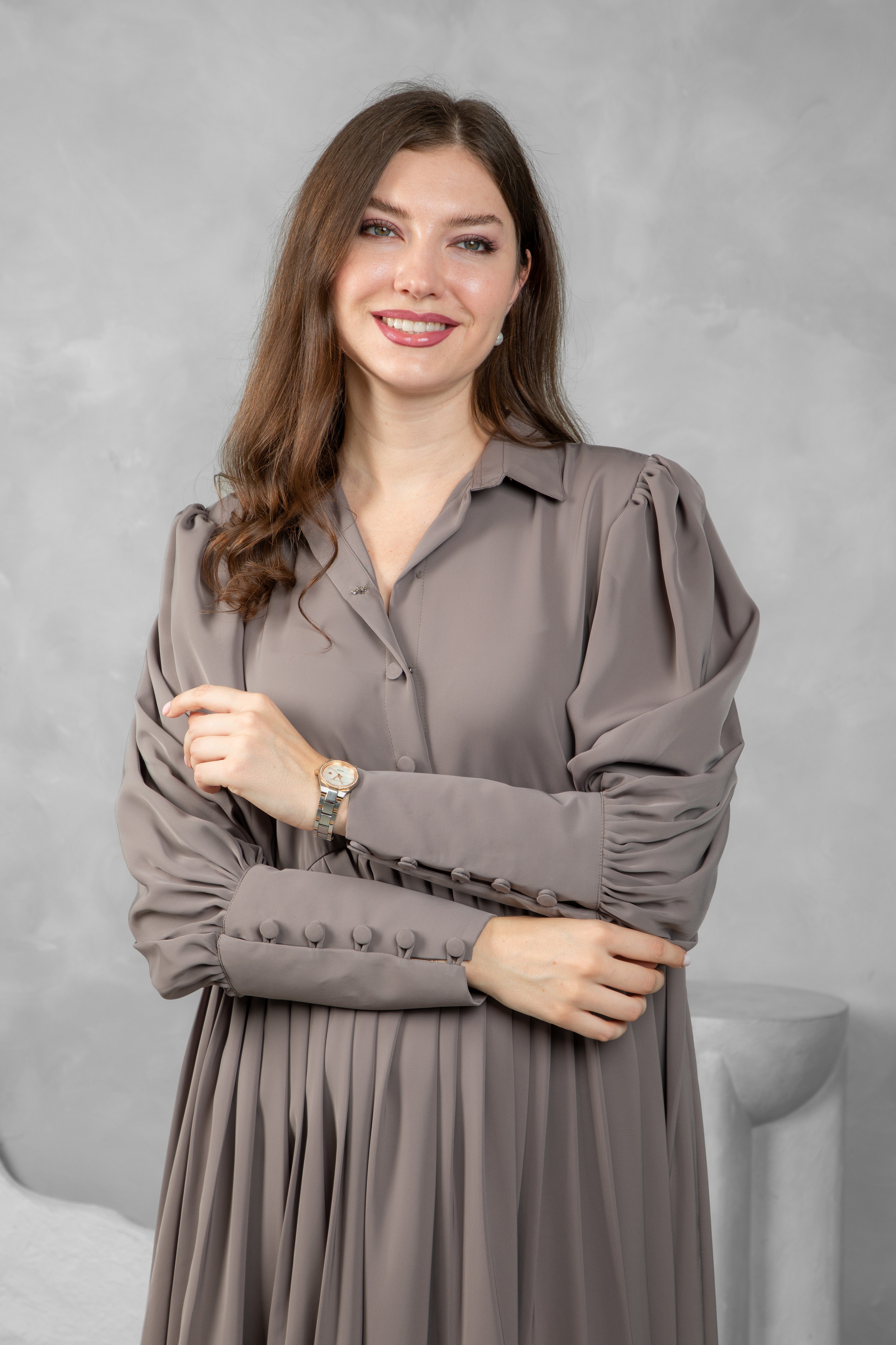 Classic Abaya – Premium Nida Korean Fabric with Modern Sleeve Design