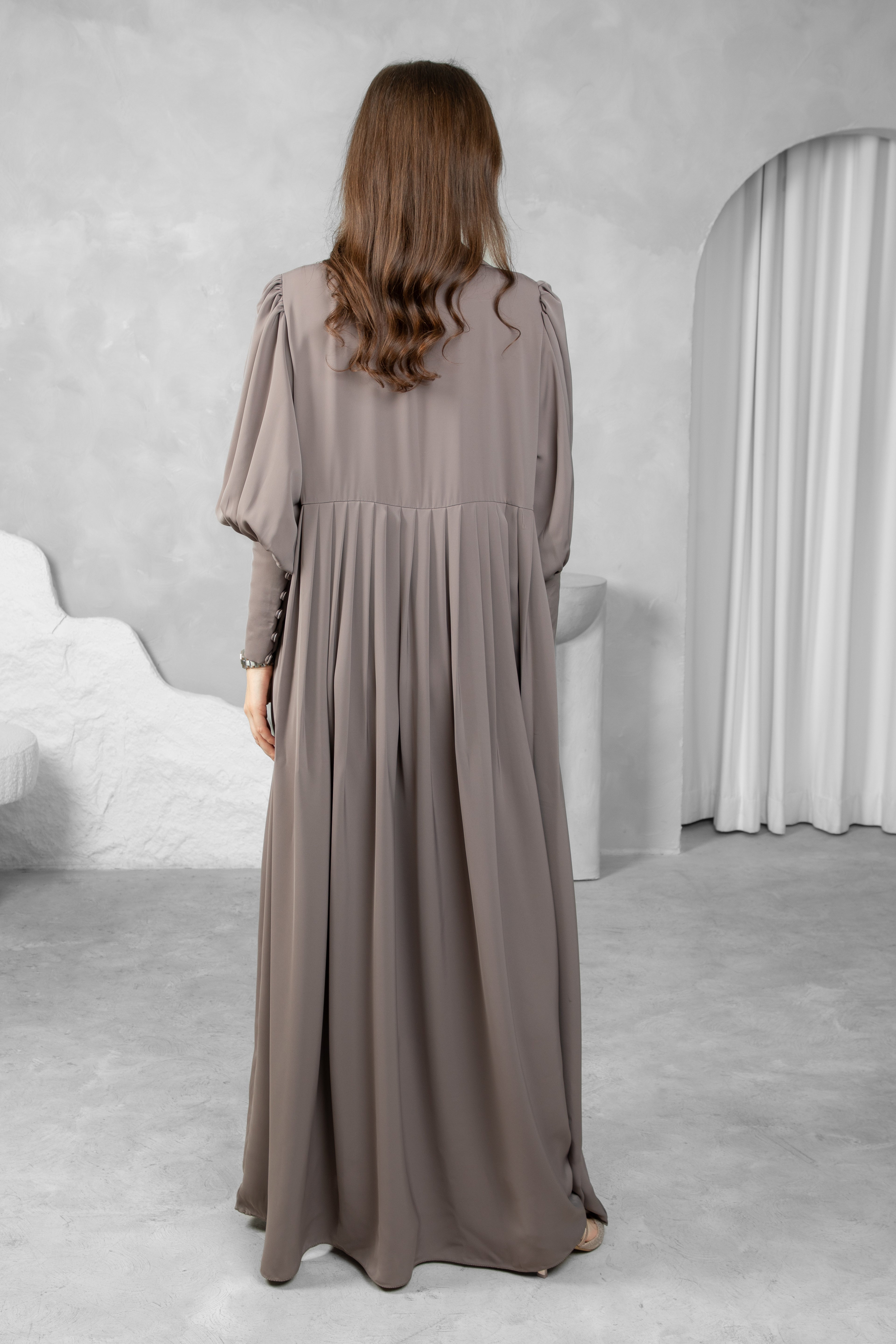 Classic Abaya – Premium Nida Korean Fabric with Modern Sleeve Design