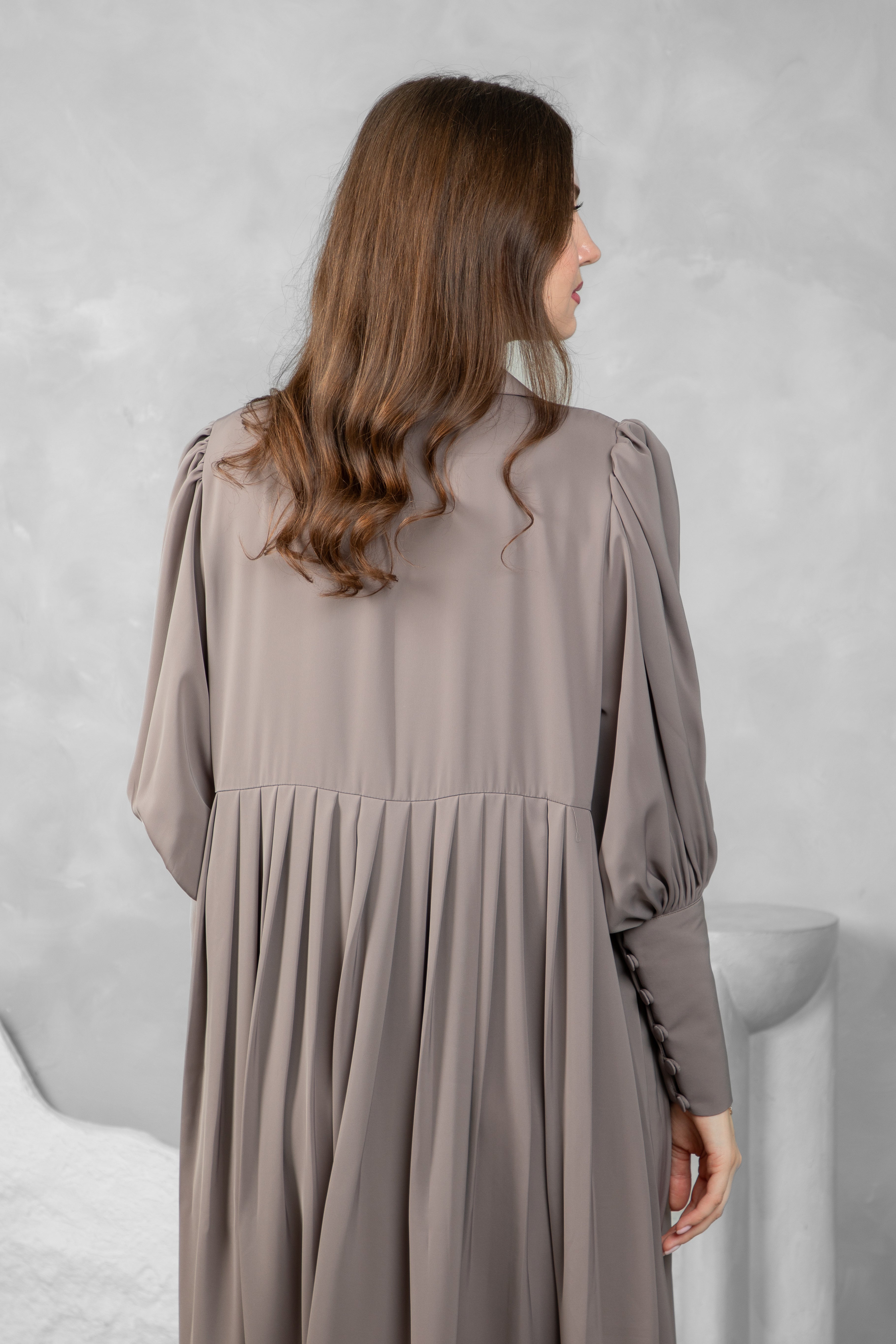 Classic Abaya – Premium Nida Korean Fabric with Modern Sleeve Design