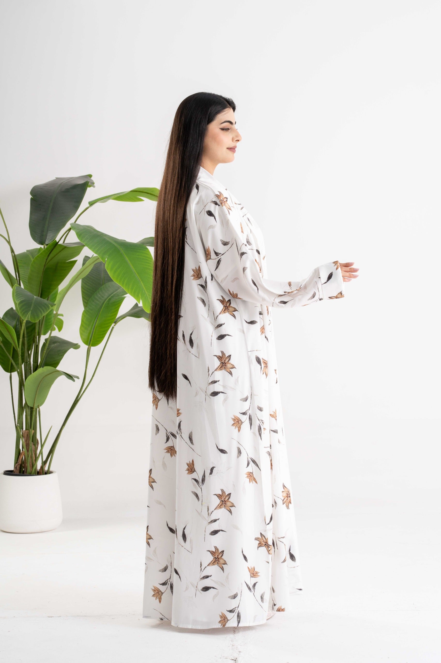 Ivory Bloom Abaya | عباية إيفوري بلوم