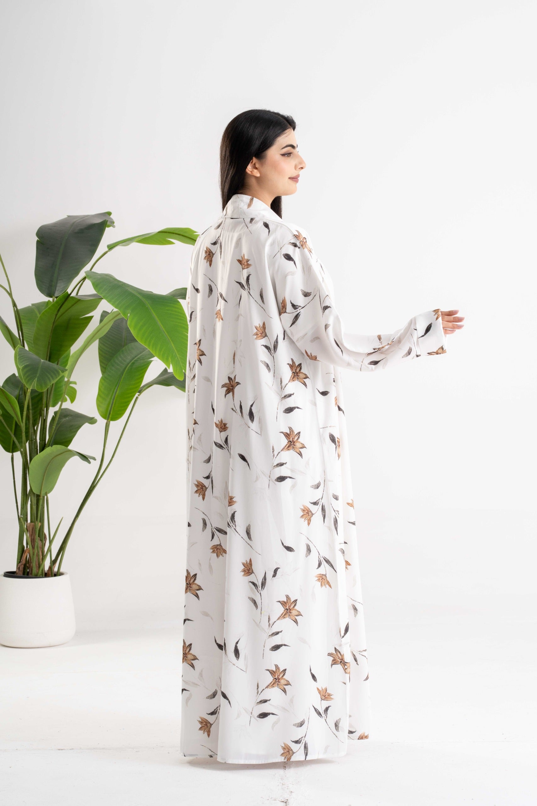 Ivory Bloom Abaya | عباية إيفوري بلوم