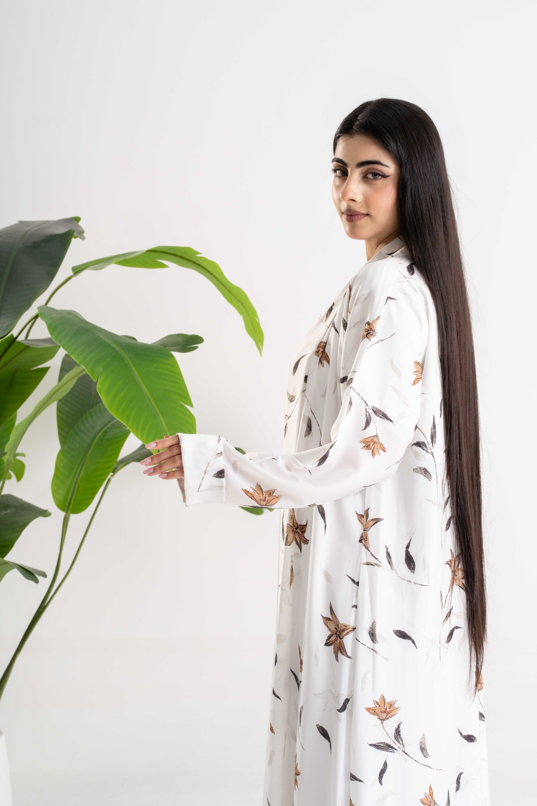Ivory Bloom Abaya | عباية إيفوري بلوم