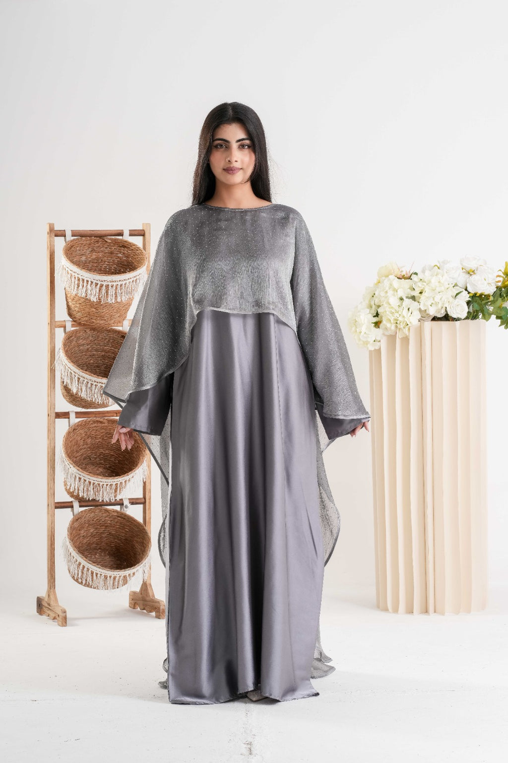 Elegant Grey Abaya عباية رمادية أنيقة