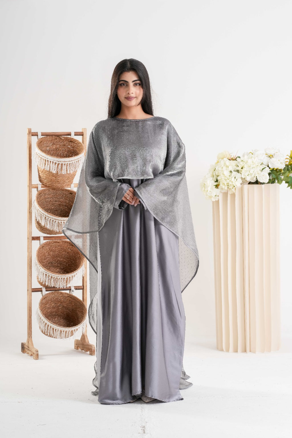 Elegant Grey Abaya عباية رمادية أنيقة