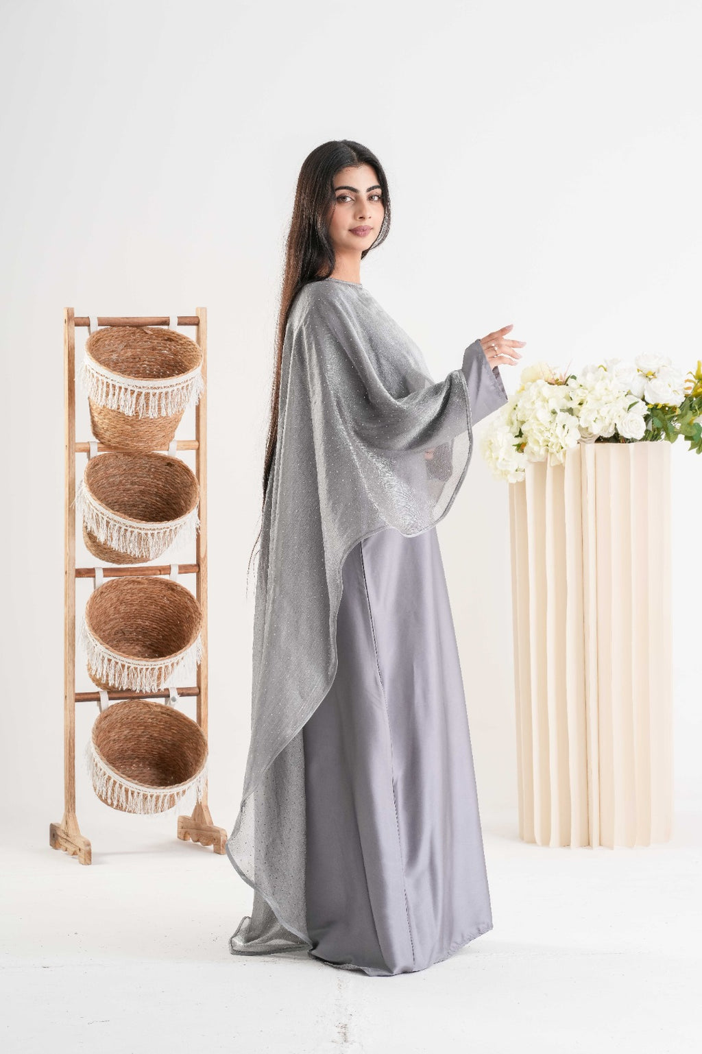 Elegant Grey Abaya عباية رمادية أنيقة
