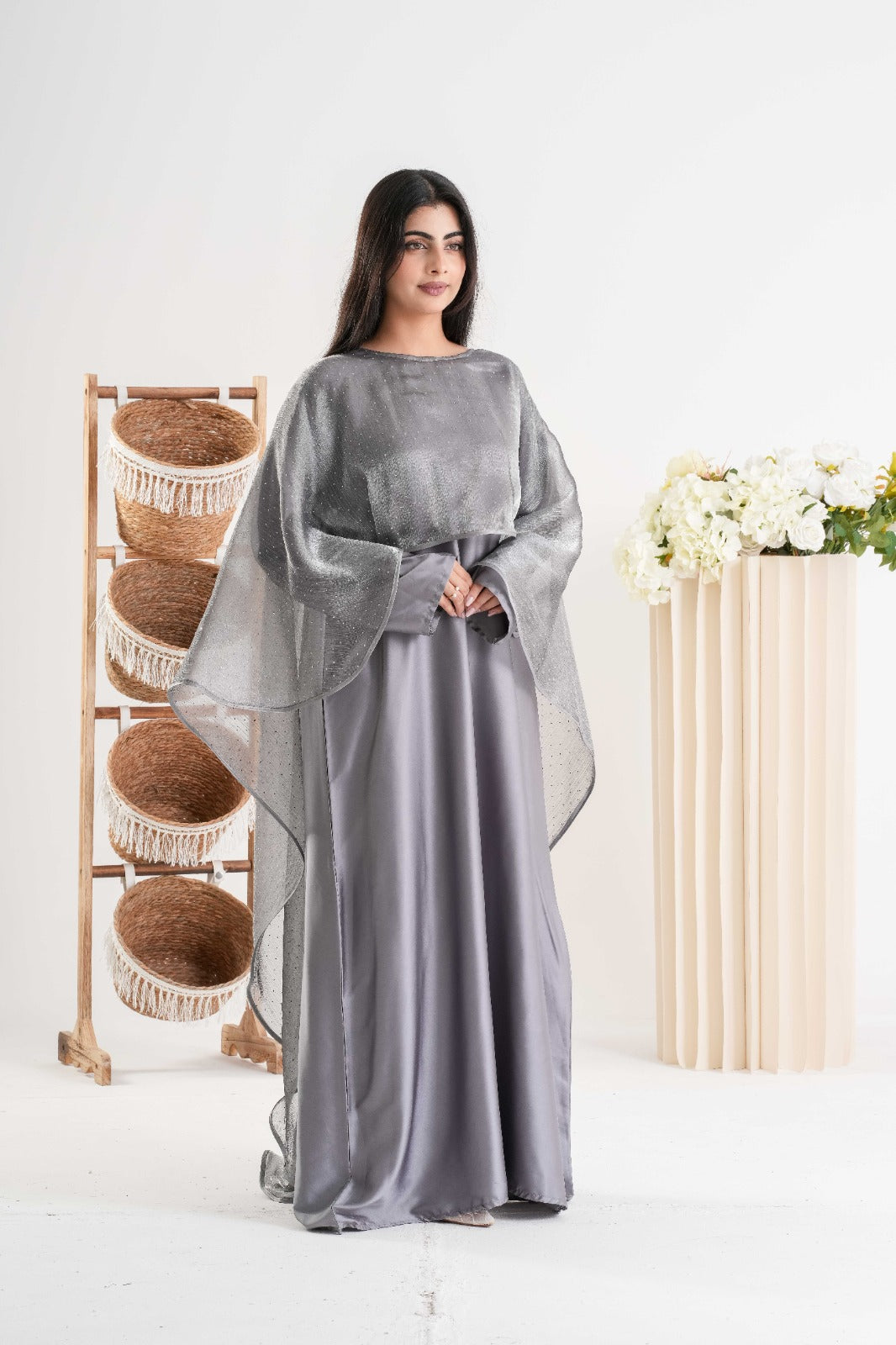 Elegant Grey Abaya عباية رمادية أنيقة