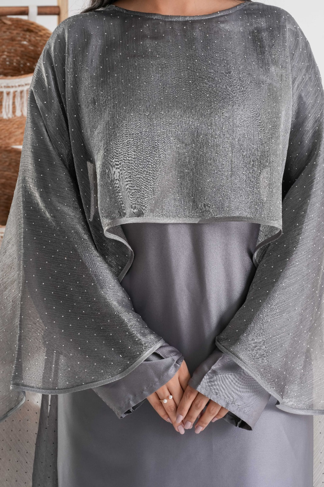 Elegant Grey Abaya عباية رمادية أنيقة