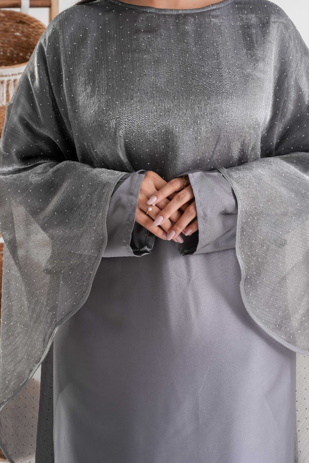 Elegant Grey Abaya عباية رمادية أنيقة